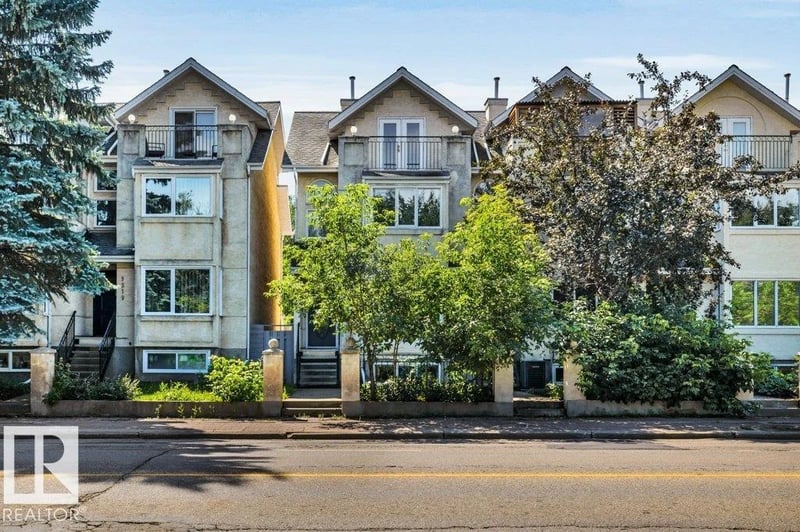 9321 98 AV NW, Edmonton, Alberta, T6C2C6, Edmonton, Alberta — photo 1 of 5
