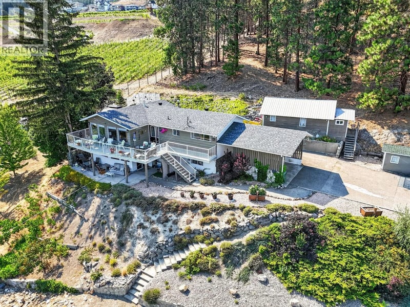 5868 MacGREGOR Road, Peachland, British Columbia, V0H1X4, Peachland, British Columbia — photo 1 of 5