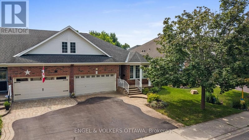205 Cairnsmore Circle, Ottawa, Ontario, K2J0G4, Ottawa, Ontario — photo 1 of 5