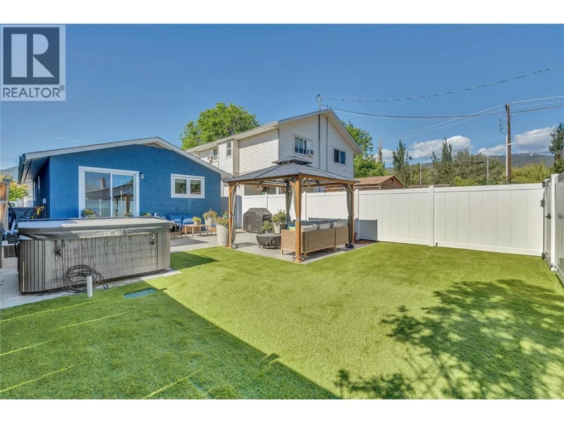 787 Kamloops Avenue, Penticton, British Columbia, V2A2J3, Penticton, British Columbia — photo 1 of 5