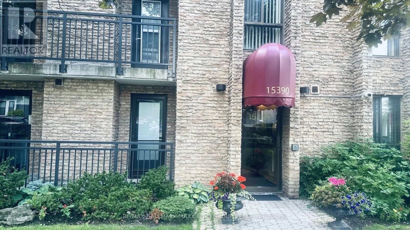 #201 15390 Yonge Street, Aurora (Aurora Heights), Ontario, L4G1N8, Aurora (Aurora Heights), Ontario — photo 1 of 5