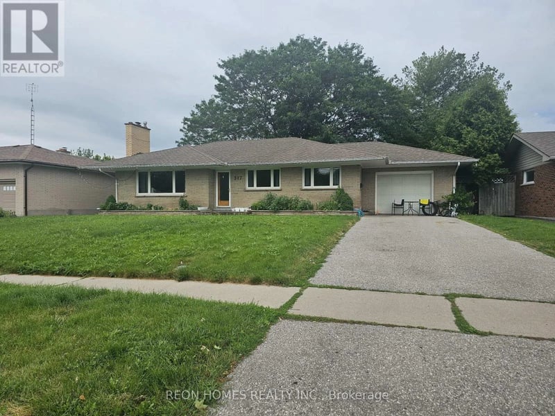 317 Farewell Street, Oshawa (Donevan), Ontario, L1H6L8, Oshawa (Donevan), Ontario — photo 1 of 5