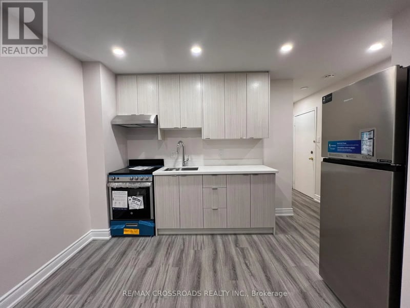 #APT 1 1324B GERRARD Street East, Toronto (Greenwood-Coxwell), Ontario, M4L1Z1, Toronto (Greenwood-Coxwell), Ontario — photo 1 of 5