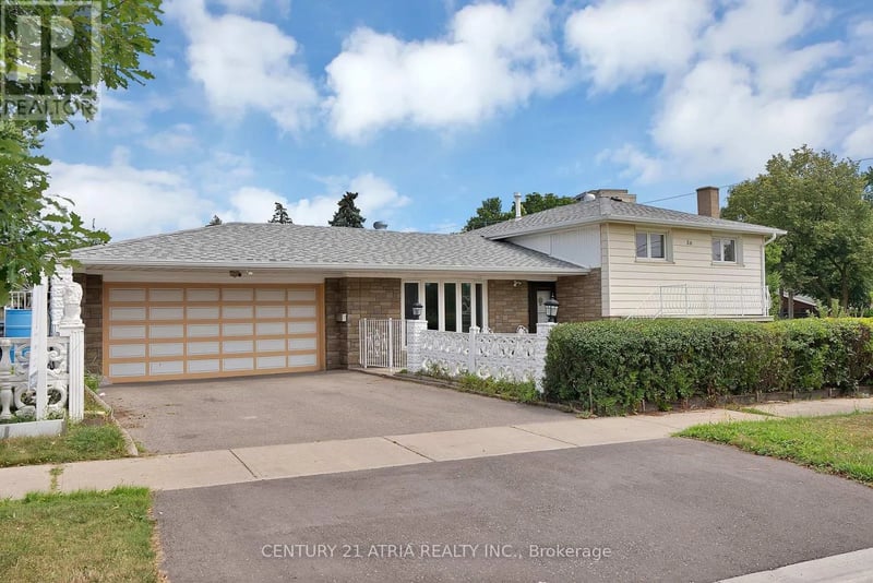 56 Tobermory Drive, Toronto (Black Creek), Ontario, M3N2R9, Toronto (Black Creek), Ontario — photo 1 of 5