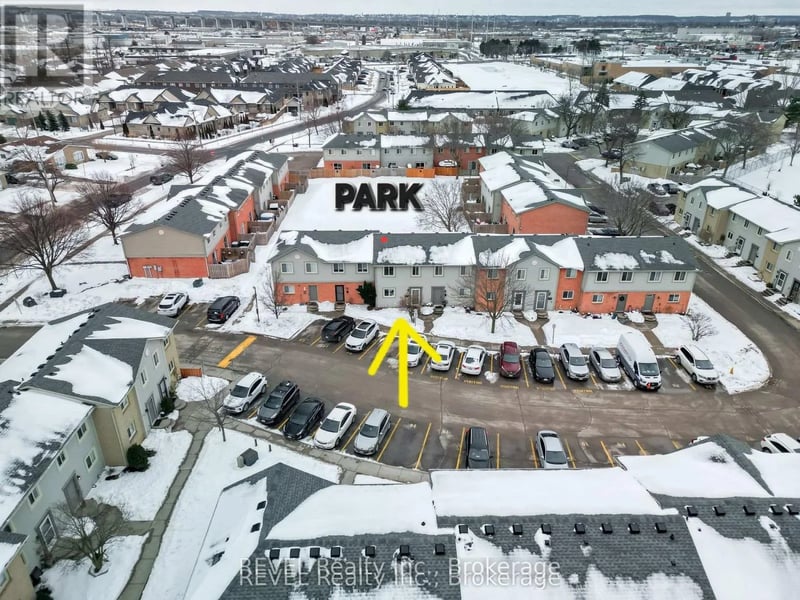 #80 65 Dorchester Boulevard, St. Catharines (Carlton/Bunting), Ontario, L2M7T2, St. Catharines (Carlton/Bunting), Ontario — photo 1 of 5
