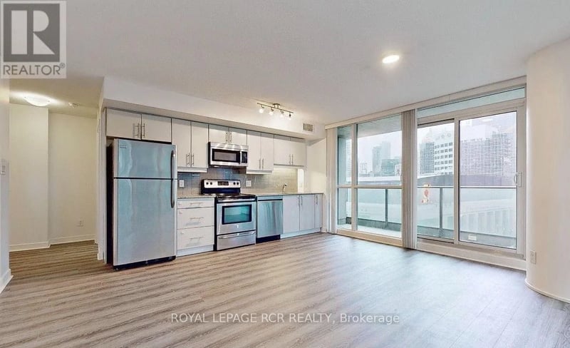 #904 33 Bay Street, Toronto (Waterfront Communities), Ontario, M5J2Z3, Toronto (Waterfront Communities), Ontario — photo 1 of 5