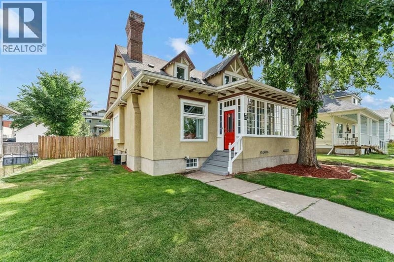 379 5 Street Southeast, Medicine Hat, Alberta, T1A0M7, Medicine Hat, Alberta — photo 1 of 5
