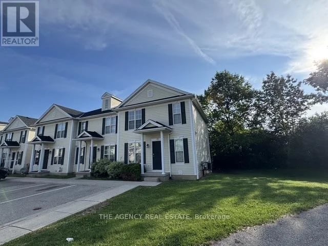 #29 600 Sarnia Road, London North (North I), Ontario, N6G5M5, London North (North I), Ontario — photo 1 of 5
