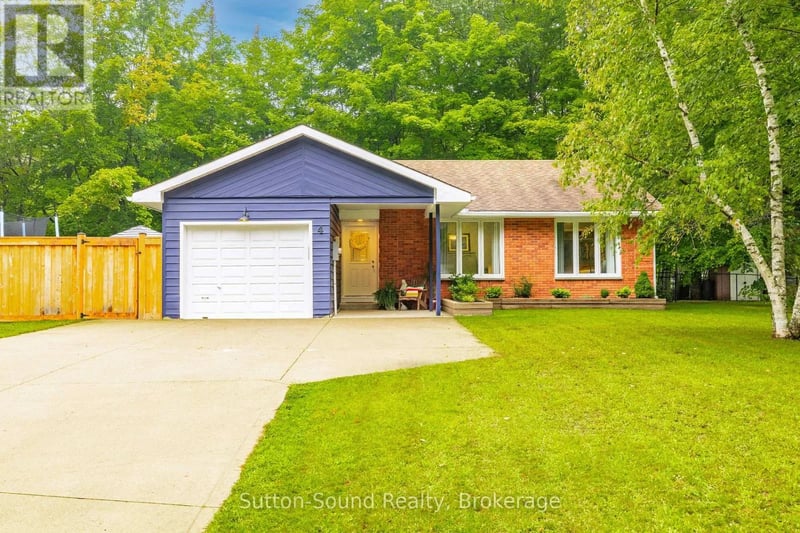4 Maplewood Drive, South Bruce Peninsula, Ontario, N0H2G0, South Bruce Peninsula, Ontario — photo 1 of 5