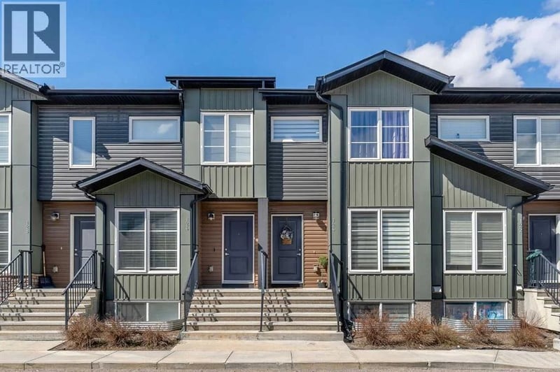 31 Red Embers Parade Northeast, Calgary, Alberta, T3N1E9, Calgary, Alberta — photo 1 of 5