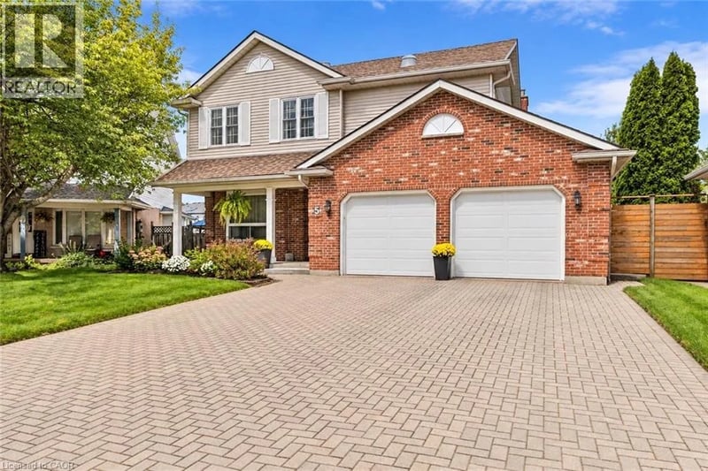 5 THORN Place, St. Catharines, Ontario, L2S3S1, St. Catharines, Ontario — photo 1 of 5