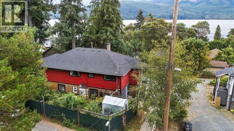 10664 Cedar Drive, Youbou, British Columbia, V0R3E1, Youbou, British Columbia — photo 1 of 5