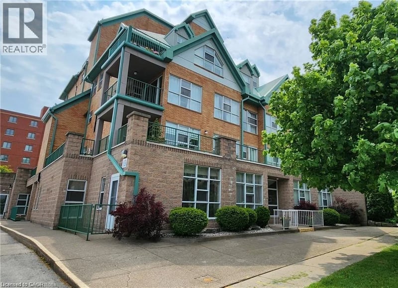 #204 19 LAKE Avenue South, Stoney Creek, Ontario, L8G2V1, Stoney Creek, Ontario — photo 1 of 5
