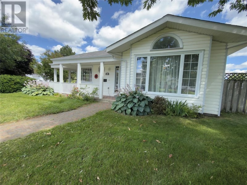 23 Ireland Drive, Grand Falls- Windsor, Newfoundland & Labrador, A2A2W4, Grand Falls- Windsor, Newfoundland & Labrador — photo 1 of 5