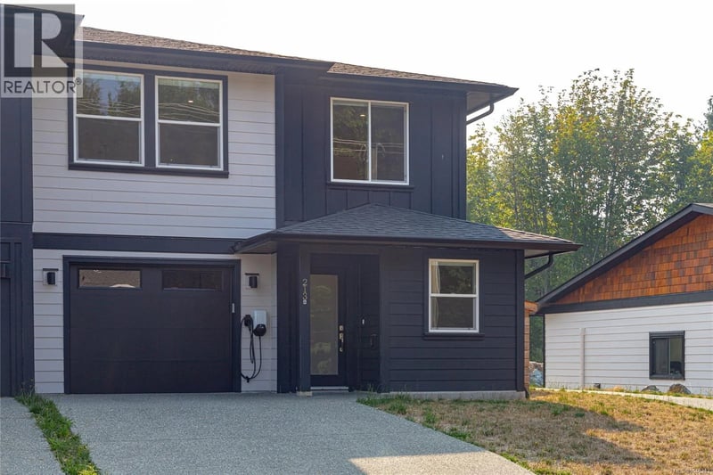 213 MacDonald Road, Lake Cowichan, British Columbia, V0R2G0, Lake Cowichan, British Columbia — photo 1 of 5