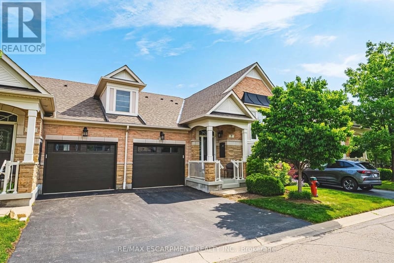 #7 4220 Sarazen Drive, Burlington (Rose), Ontario, L7M5C6, Burlington (Rose), Ontario — photo 1 of 5