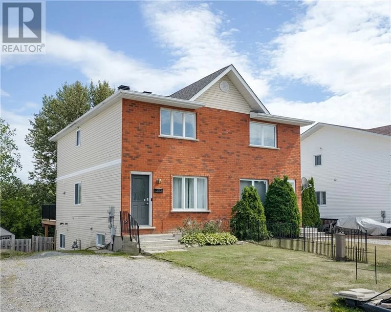 252 Benita Boulevard, Sudbury, Ontario, P3A5Z5, Sudbury, Ontario — photo 1 of 5