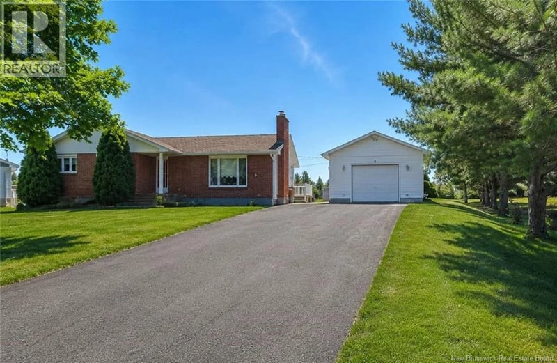 866 L.A. Losier, Tracadie, New Brunswick, E1X1B9, Tracadie, New Brunswick — photo 1 of 5