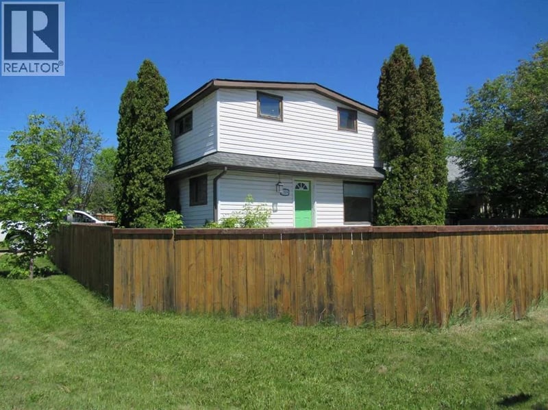 9324 104 Avenue, Grande Prairie, Alberta, T8V1C9, Grande Prairie, Alberta — photo 1 of 5