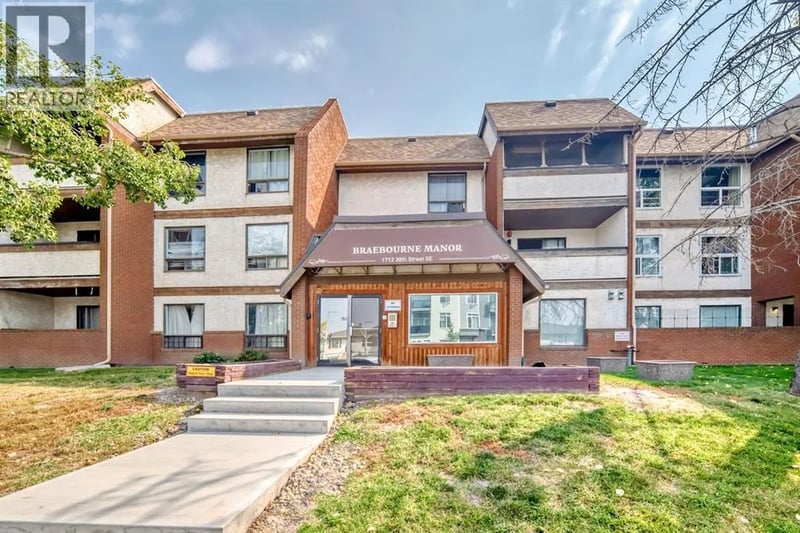 1712 38 Street Southeast, Calgary, Alberta, T2X3H3, Calgary, Alberta — photo 1 of 5