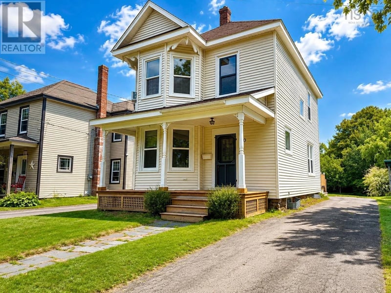 20 Agnew Street, Amherst, Nova Scotia, B4H2B6, Amherst, Nova Scotia — photo 1 of 5