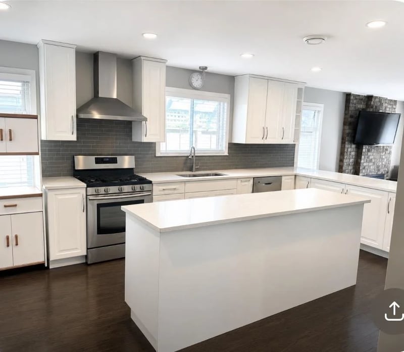 2020 156A Street, Surrey, British Columbia, V4A6S3, Surrey, British Columbia — photo 1 of 5