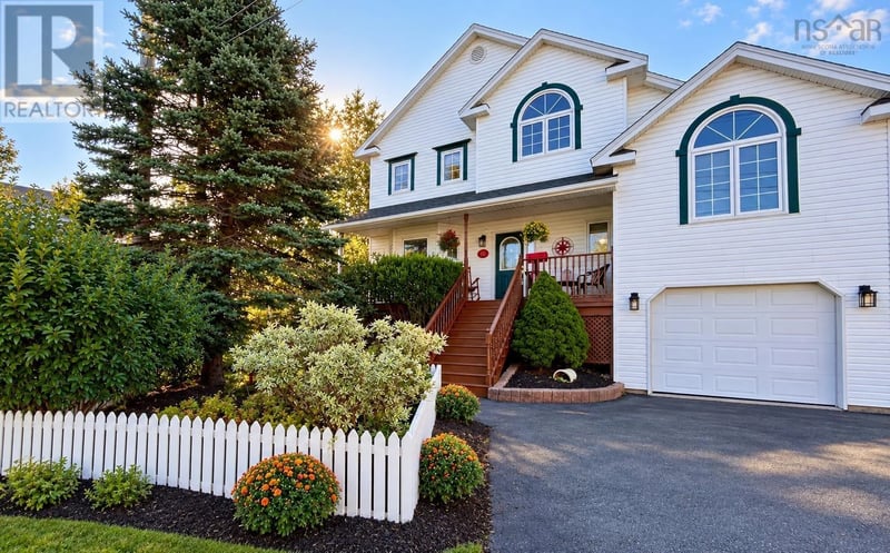 10 Blanchard Crescent, Bedford, Nova Scotia, B4A4C5, Bedford, Nova Scotia — photo 1 of 5