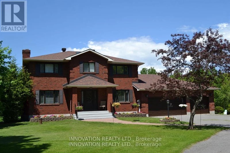7 Grierson Lane, Ottawa, Ontario, K2W1A6, Ottawa, Ontario — photo 1 of 5