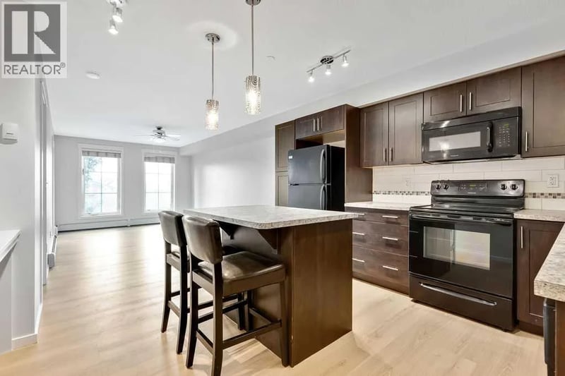 755 Copperpond Boulevard Southeast, Calgary, Alberta, T2Z4R2, Calgary, Alberta — photo 1 of 5