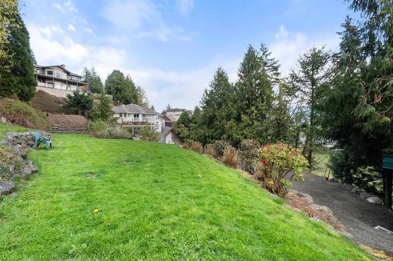 47360 MOUNTAIN PARK Drive, Chilliwack, British Columbia, V2P7P6, Chilliwack, British Columbia — photo 1 of 5