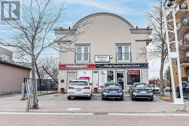 #Apt 1 10 Main Street, Mississauga (Streetsville), Ontario, L5M1X3, Mississauga (Streetsville), Ontario — photo 1 of 5