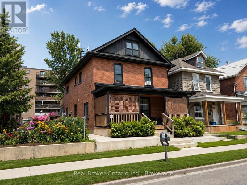 66 Nottawasaga Street, Orillia, Ontario, L3V3J4, Orillia, Ontario — photo 1 of 5
