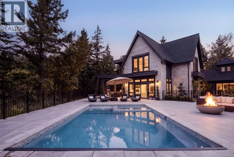 2060 Pinehurst Terrace, Langford, British Columbia, V9B3S3, Langford, British Columbia — photo 1 of 5