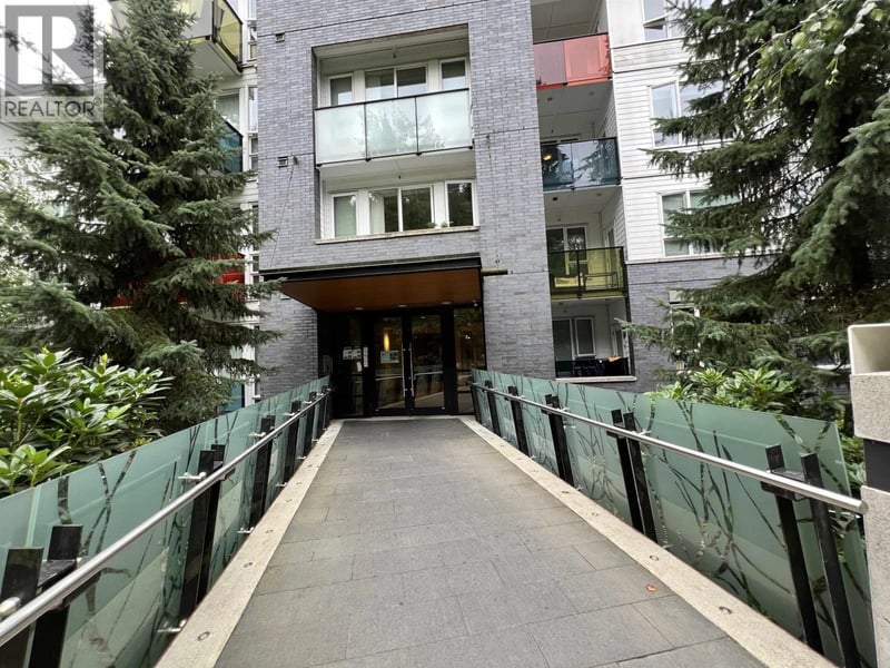 #PH18 9250 UNIVERSITY HIGH Street, Burnaby, British Columbia, V5A0B3, Burnaby, British Columbia — photo 1 of 5