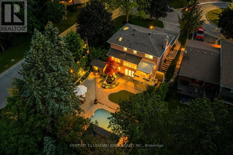 1051 Chelsea Court, Oshawa (Centennial), Ontario, L1G7R4, Oshawa (Centennial), Ontario — photo 1 of 5