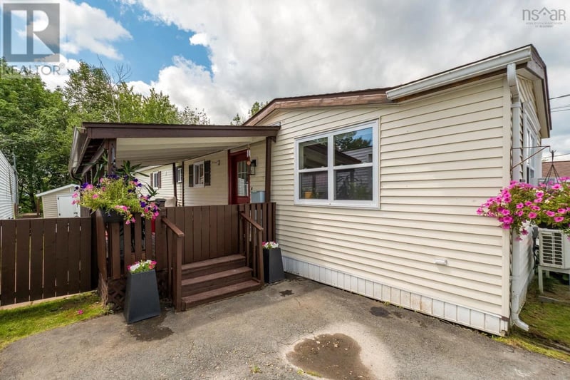 112 Hilltop Drive, Lower Sackville, Nova Scotia, B4C2P5, Lower Sackville, Nova Scotia — photo 1 of 5