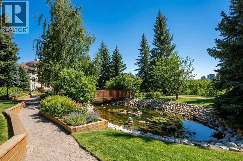 505 Canyon Meadows Drive Southwest, Calgary, Alberta, T2W5V9, Calgary, Alberta — photo 1 of 5
