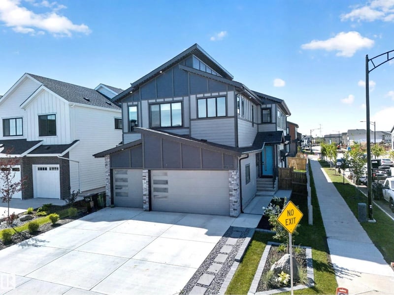 17128 2 ST NW, Edmonton, Alberta, T5Y4G5, Edmonton, Alberta — photo 1 of 5