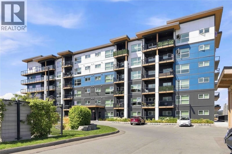 #206 2461 Gateway Road, Langford, British Columbia, V9B6M6, Langford, British Columbia — photo 1 of 5