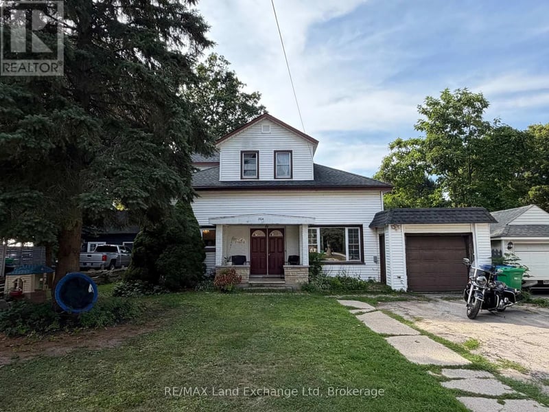 204 Minnie Street, North Huron (Wingham), Ontario, N0G2W0, North Huron (Wingham), Ontario — photo 1 of 5