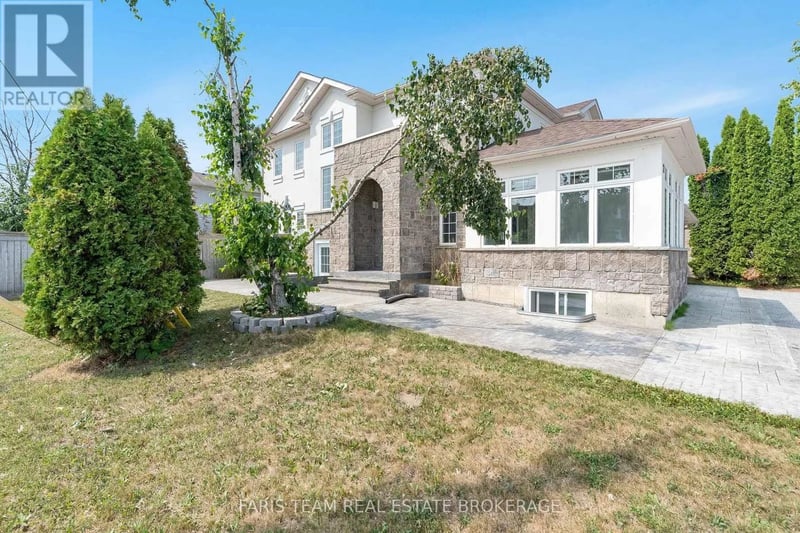 2 Vanessa Drive, Orillia, Ontario, L3V7Y8, Orillia, Ontario — photo 1 of 5