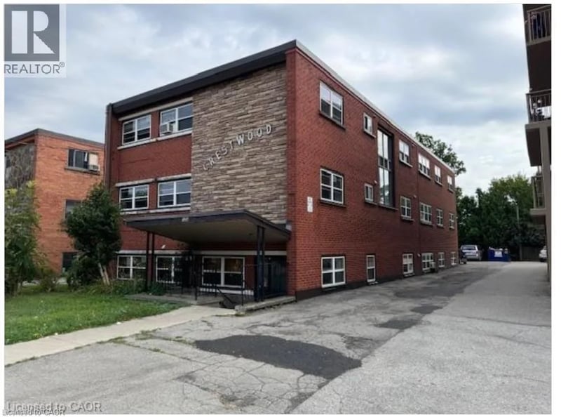 #7 1250 FENNELL Avenue East, Hamilton, Ontario, L8T1T4, Hamilton, Ontario — photo 1 of 2