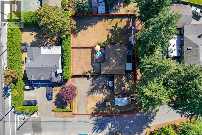6713 Buena Vista Road, Central Saanich, British Columbia, V8Z5X1, Central Saanich, British Columbia — photo 1 of 5