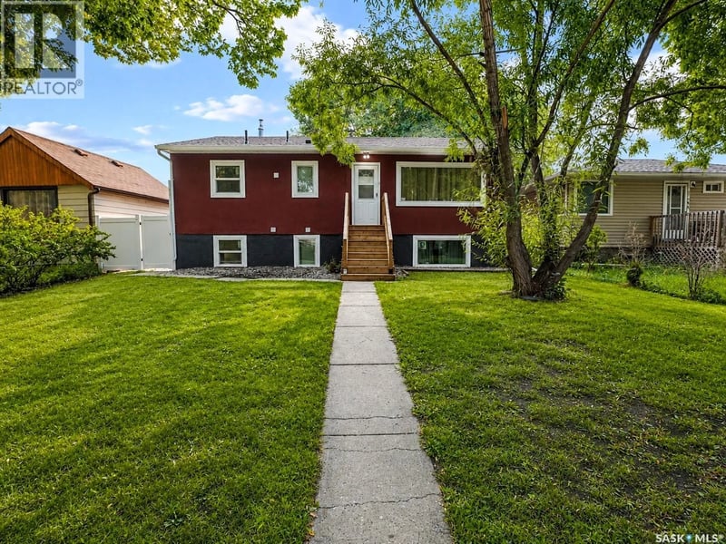 1250 Lindsay STREET, Regina, Saskatchewan, S4N3B3, Regina, Saskatchewan — photo 1 of 5