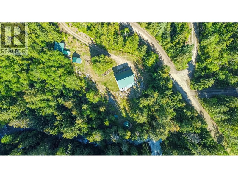 327 Salmon Creek Road, Beaton, British Columbia, V0G1R2, Beaton, British Columbia — photo 1 of 5