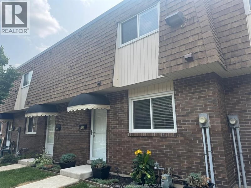 5458 LASSALINE Avenue, Windsor, Ontario, N8T1A8, Windsor, Ontario — photo 1 of 5