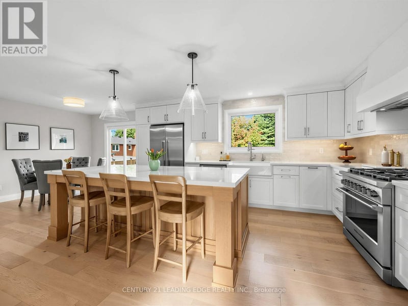 47 Centennial Avenue, East Gwillimbury (Holland Landing), Ontario, L9N1H1, East Gwillimbury (Holland Landing), Ontario — photo 1 of 5
