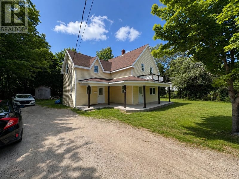 89 St. Phillips Street, Bridgewater, Nova Scotia, B4V1W4, Bridgewater, Nova Scotia — photo 1 of 5
