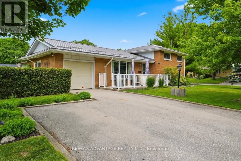 15 North Almond Place, London South (South T), Ontario, N5Z4C8, London South (South T), Ontario — photo 1 of 5