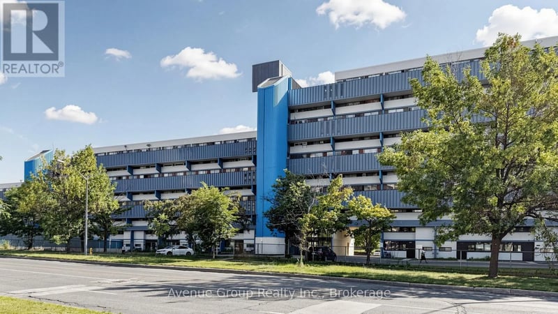 #417 4673 Jane Street, Toronto (Black Creek), Ontario, M3N2L1, Toronto (Black Creek), Ontario — photo 1 of 5